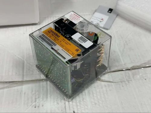 Honeywell Burner Controller 740 - 3 industrial spare parts